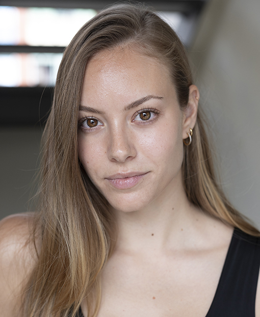 GLORIA L