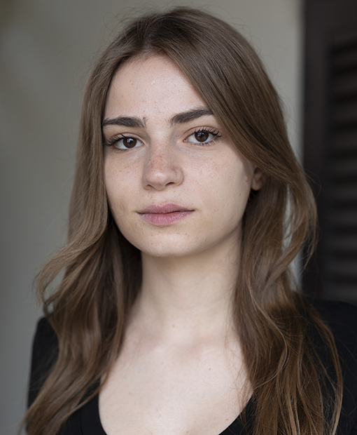 DESIREÉ BELCASTRO